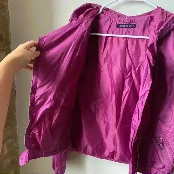 Members Only Purple Windbreaker with Hood – Size Small - Picture 4 of 12